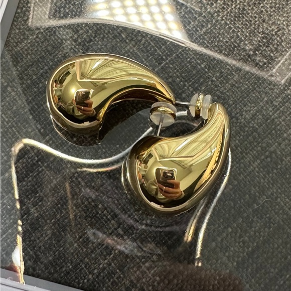 Drop gold earrings - Picture 2 of 7